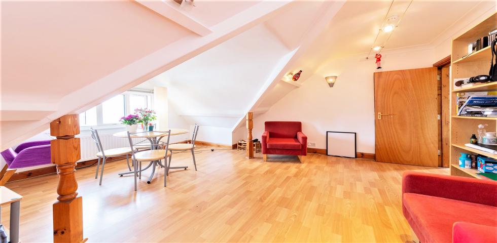 Modern and Central Apartment Grosvenor Gardens, Willesden Green